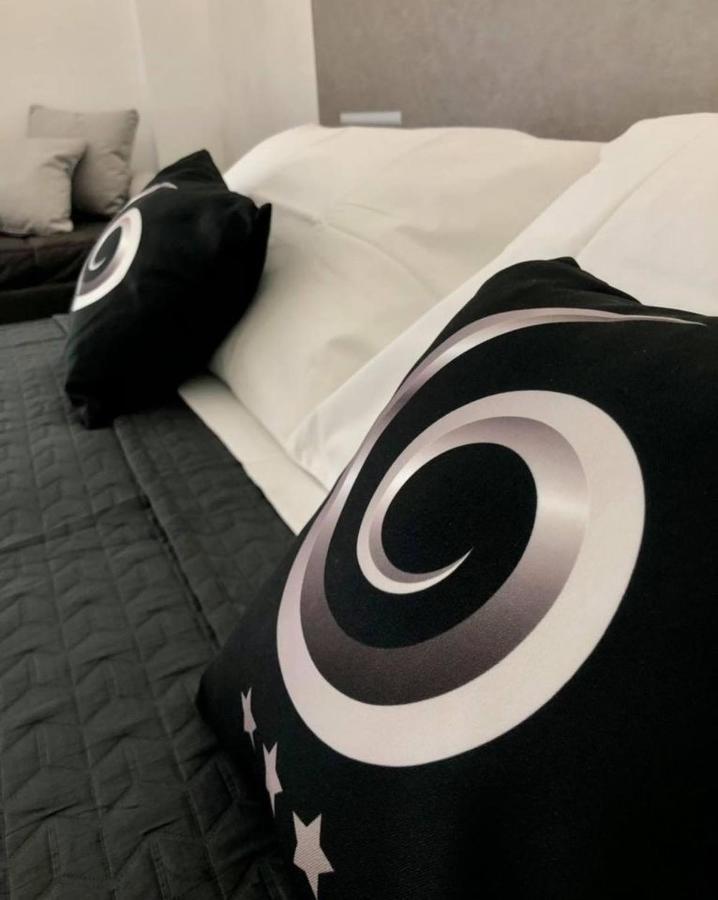 Sesto Senso Home ซานตามาเรีย เดล เชโดร ภายนอก รูปภาพ